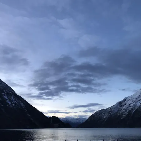 Отель Sogn Vadheim